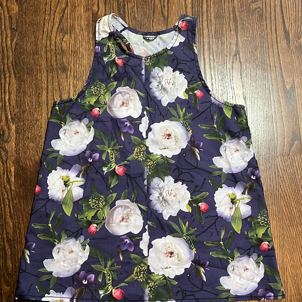 Oiselle tank floral pattern